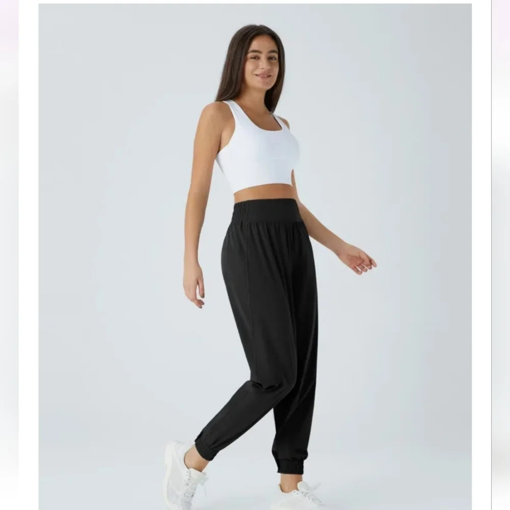 Halara High-waisted Joggers - Picture 4 of 4